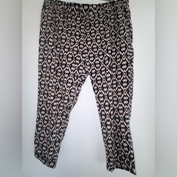 Mid-Rise Cropped Linen-Blend Pants Neutral Ikat - Picture 3 of 12